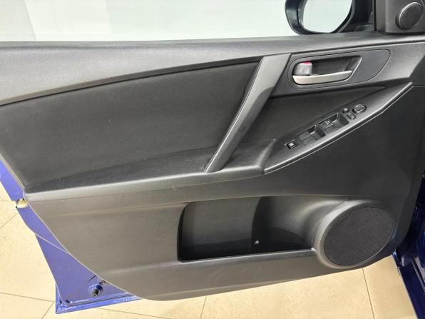 Mazda 3 II (BL) Рестайлинг с пробегом 2012 года, цена 890 000 рублей, 207374 км, хэтчбек, Автокод Объявления