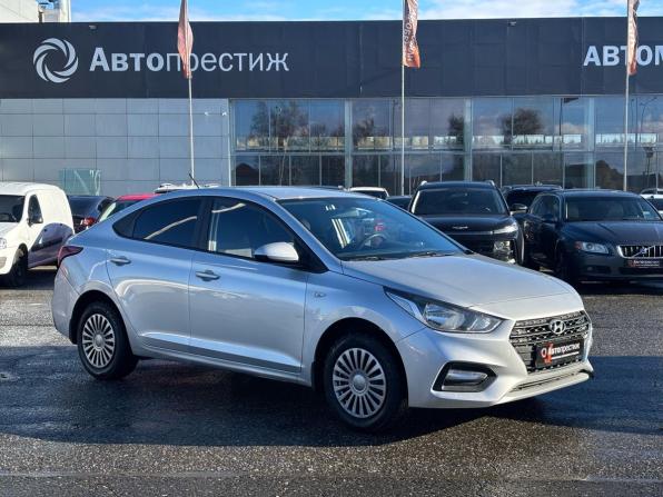 Hyundai Solaris II с пробегом 2018 года, цена 859 000 рублей, 170001 км, седан, Автокод Объявления