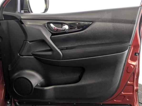 Nissan Qashqai II с пробегом 2017 года, цена 1 425 000 рублей, 80876 км, внедорожник, Автокод Объявления