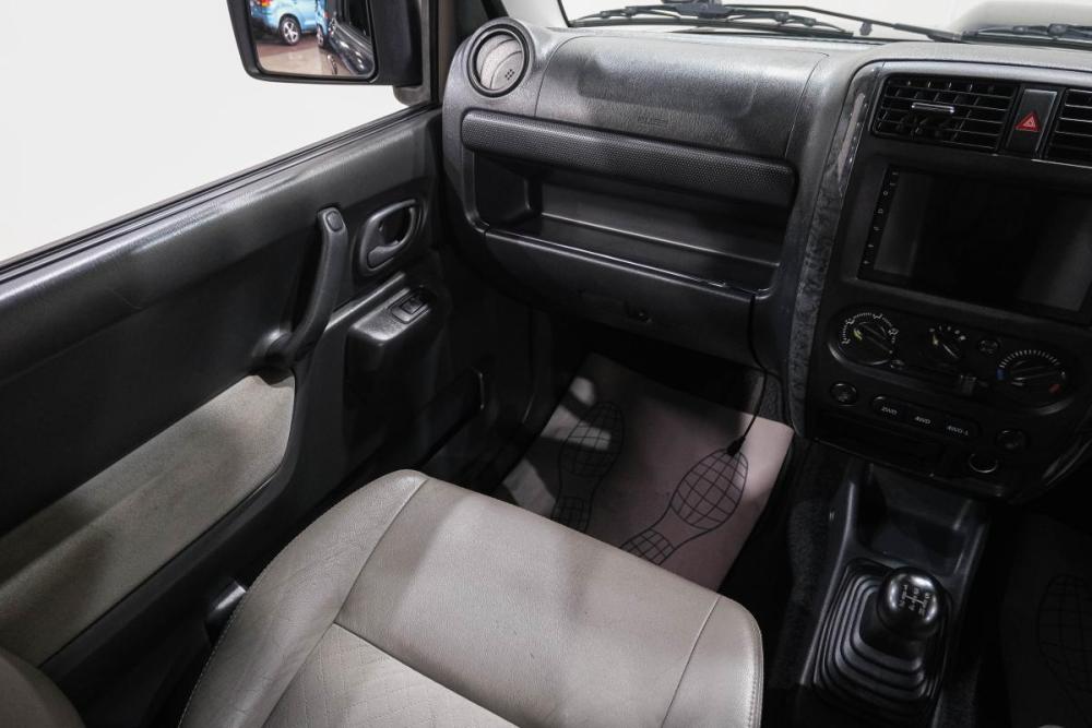 Suzuki Jimny III Рестайлинг 1 Новокузнецк  - изображение 18