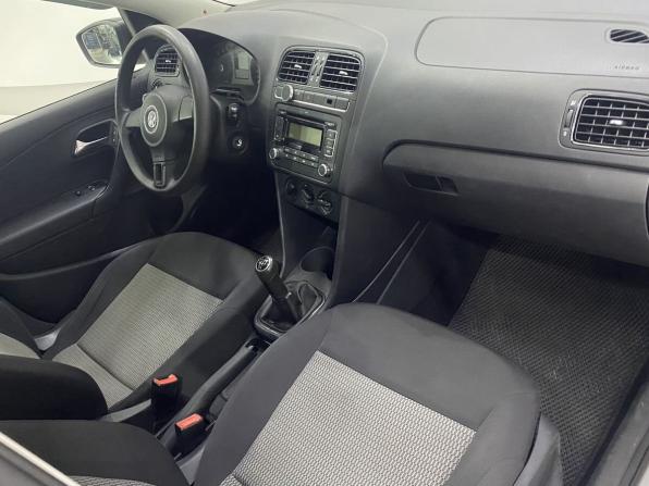 Volkswagen Polo V с пробегом 2010 года, цена 550 000 рублей, 210000 км, седан, Автокод Объявления