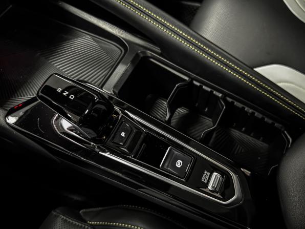 Geely Coolray I Рестайлинг с пробегом 2023 года, цена 1 999 000 рублей, 23211 км, внедорожник, Автокод Объявления