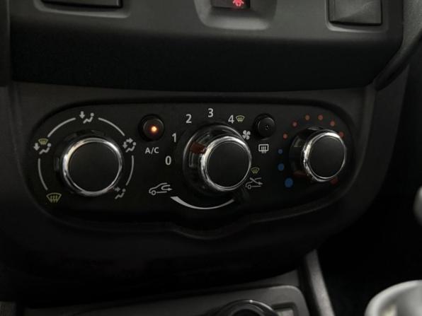 Renault Duster I Рестайлинг с пробегом 2015 года, цена 1 150 000 рублей, 100890 км, внедорожник, Автокод Объявления