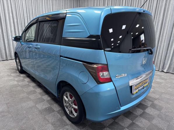 Honda Freed I Рестайлинг с пробегом 2012 года, цена 1 250 000 рублей, 159534 км, компактвэн, Автокод Объявления