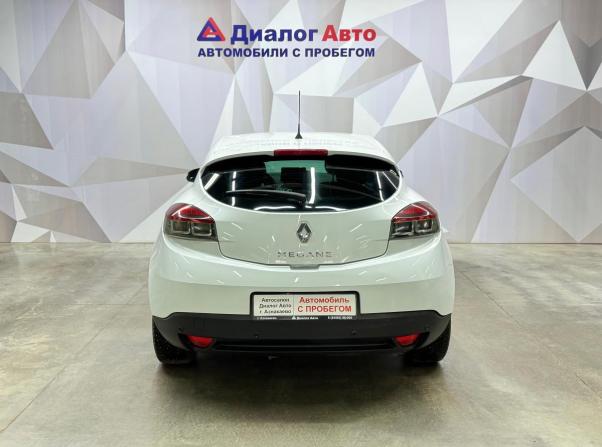 Renault Megane III Рестайлинг с пробегом 2012 года, цена 750 000 рублей, 154653 км, хэтчбек, Автокод Объявления