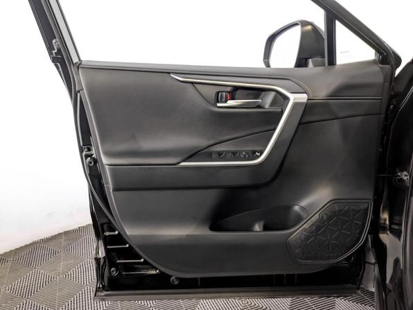Toyota RAV4 V (XA50) с пробегом 2021 года, цена 3 500 000 рублей, 31500 км, внедорожник, Автокод Объявления