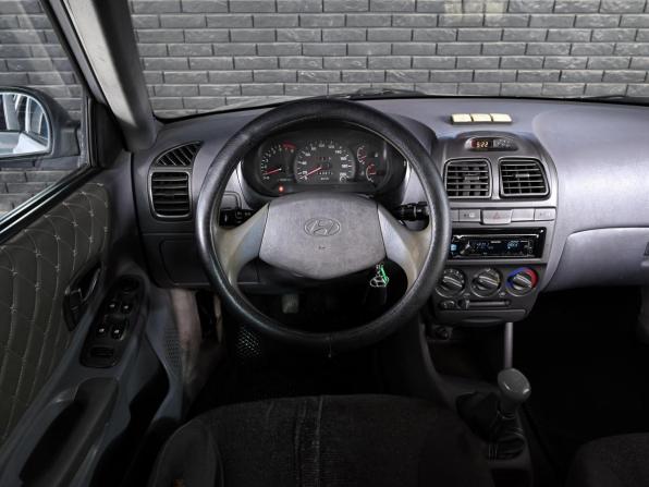 Hyundai Accent II Рестайлинг с пробегом 2004 года, цена 230 000 рублей, 243875 км, седан, Автокод Объявления