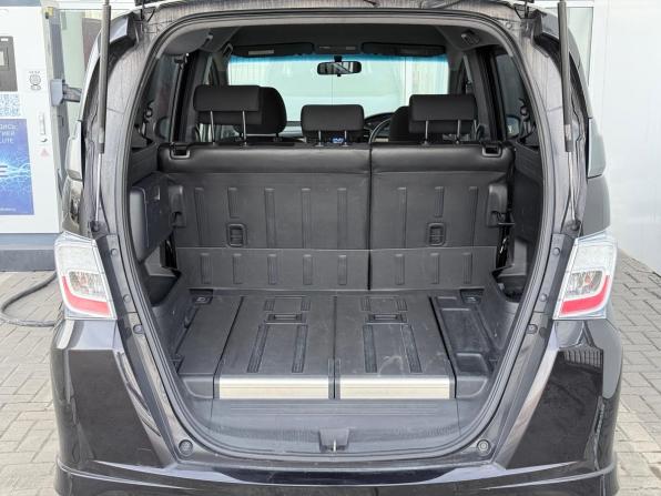 Honda Freed I Рестайлинг с пробегом 2012 года, цена 1 019 000 рублей, 186000 км, компактвэн, Автокод Объявления