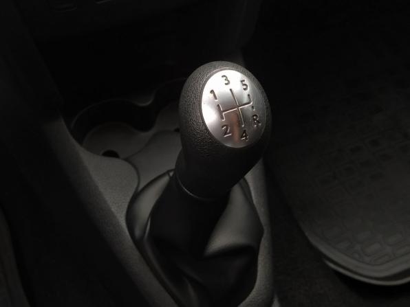 Renault Sandero II с пробегом 2015 года, цена 949 000 рублей, 56354 км, хэтчбек, Автокод Объявления