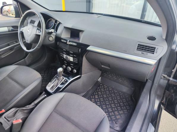 Opel Astra H Рестайлинг с пробегом 2010 года, цена 645 000 рублей, 165882 км, хэтчбек, Автокод Объявления