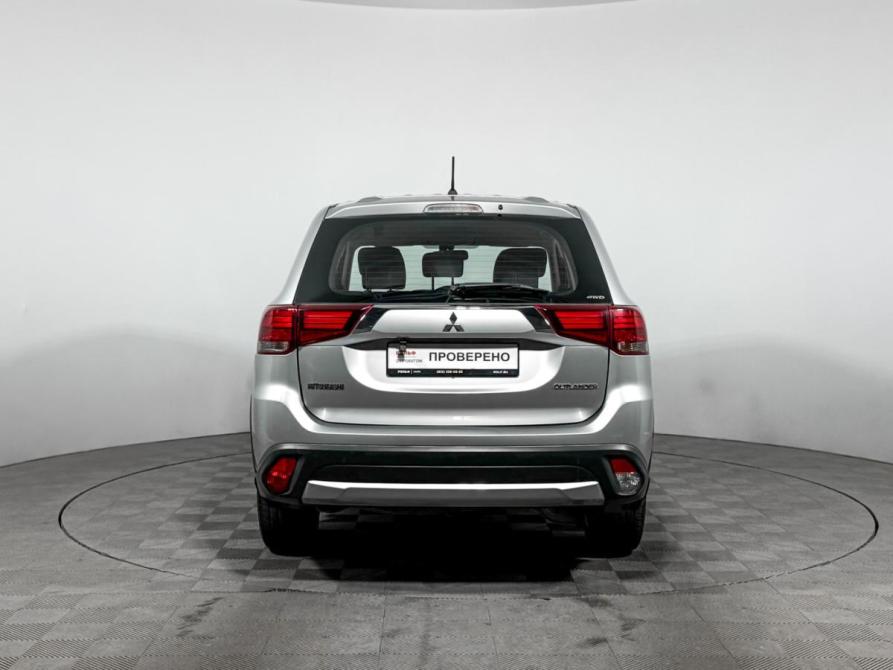 Mitsubishi Outlander III Рестайлинг 2 Санкт-Петербург  - изображение 6