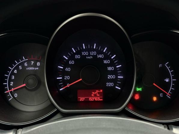 Kia Rio III Рестайлинг с пробегом 2016 года, цена 1 029 000 рублей, 150768 км, хэтчбек, Автокод Объявления
