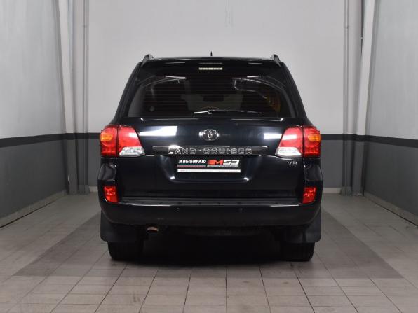 Toyota Land Cruiser 200 Series Рестайлинг 1 с пробегом 2014 года, цена 3 785 995 рублей, 400279 км, внедорожник, Автокод Объявления