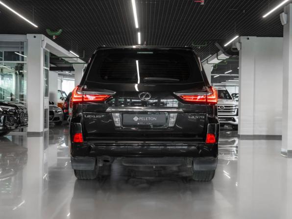 Lexus LX III Рестайлинг 2 с пробегом 2016 года, цена 6 400 000 рублей, 173896 км, внедорожник, Автокод Объявления