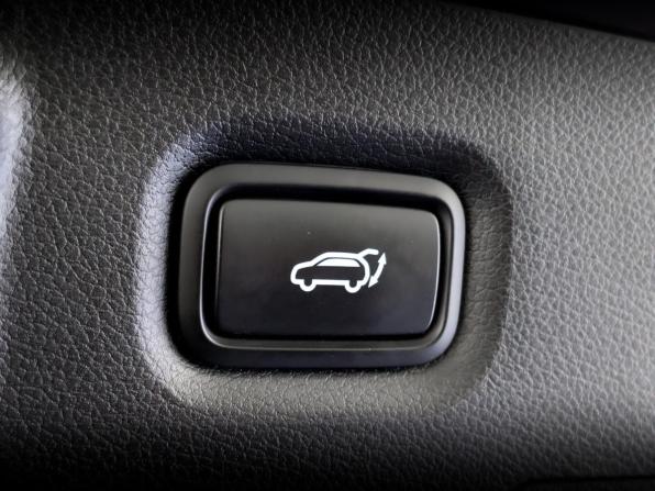 Hyundai Santa Fe IV Рестайлинг с пробегом 2021 года, цена 4 330 000 рублей, 64724 км, внедорожник, Автокод Объявления