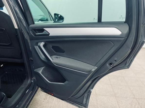 Volkswagen Tiguan II с пробегом 2017 года, цена 1 840 000 рублей, 110500 км, внедорожник, Автокод Объявления