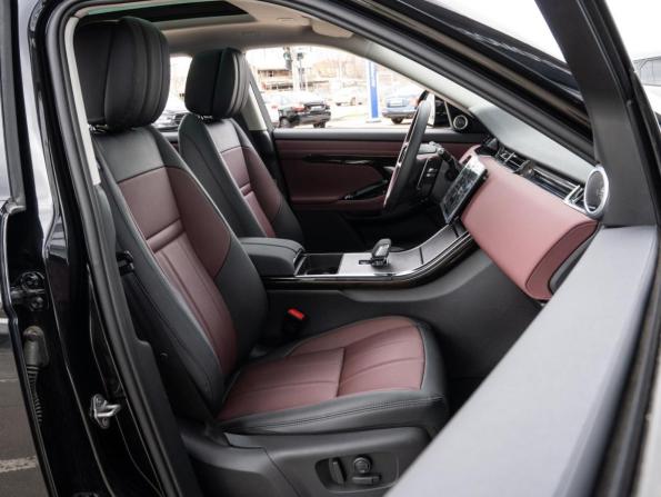 Land Rover Range Rover Evoque II Рестайлинг с пробегом 2025 года, цена 5 850 000 рублей, 63 км, внедорожник, Автокод Объявления