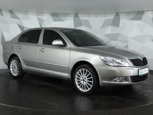 Skoda Octavia II (A5) Рестайлинг с пробегом 2011 года, цена 679 000 рублей, 196657 км, лифтбек, Автокод Объявления