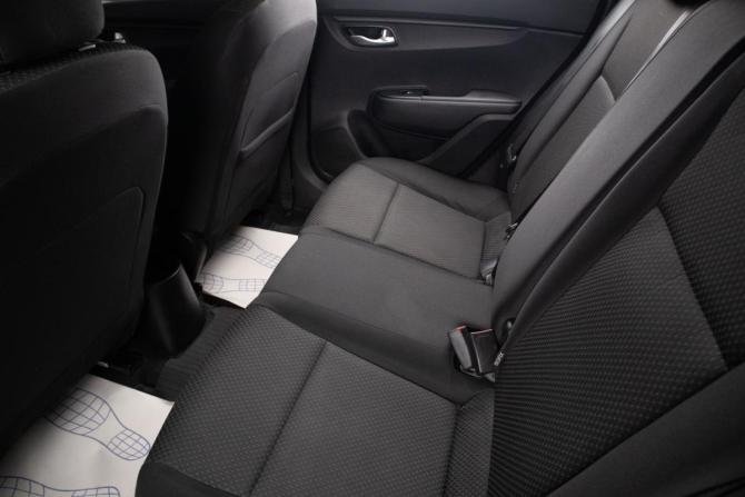 Kia Rio IV Рестайлинг с пробегом 2021 года, цена 1 379 000 рублей, 136520 км, седан, Автокод Объявления