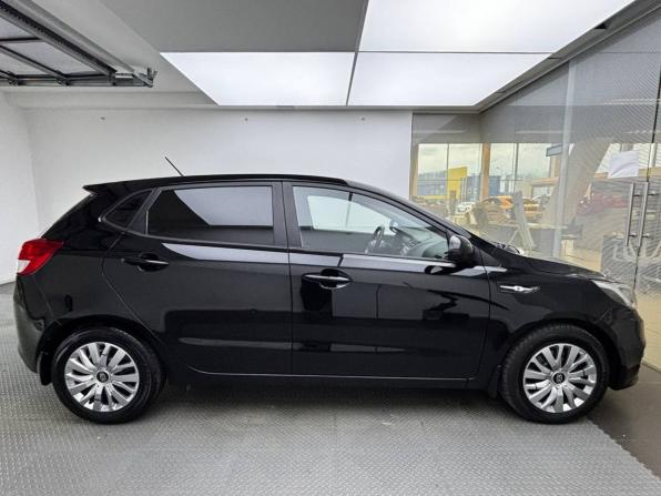 Kia Rio III Рестайлинг с пробегом 2016 года, цена 1 365 000 рублей, 41900 км, хэтчбек, Автокод Объявления