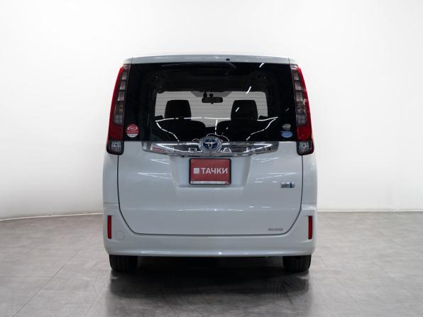 Toyota Noah III (R80) с пробегом 2014 года, цена 1 800 000 рублей, 202706 км, минивэн, Автокод Объявления