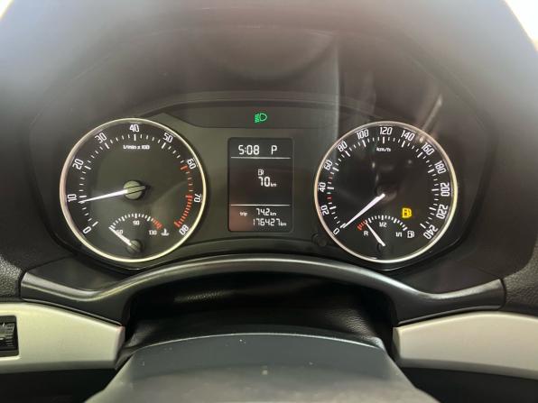 Skoda Octavia II (A5) Рестайлинг с пробегом 2011 года, цена 800 000 рублей, 176500 км, лифтбек, Автокод Объявления