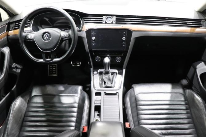 Volkswagen Passat B8 с пробегом 2019 года, цена 2 030 000 рублей, 138422 км, седан, Автокод Объявления