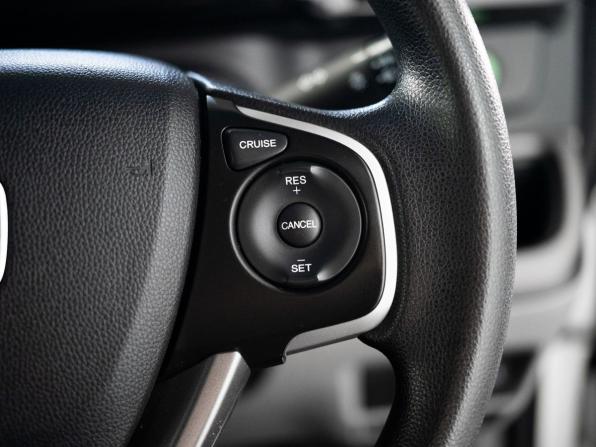 Honda Stepwgn V с пробегом 2016 года, цена 1 700 000 рублей, 92913 км, минивэн, Автокод Объявления