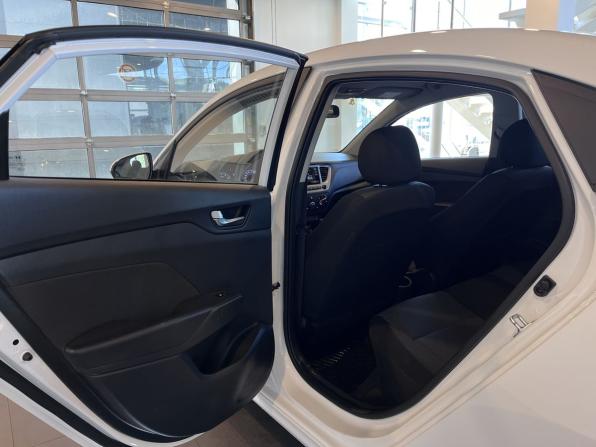 Hyundai Solaris II Рестайлинг с пробегом 2022 года, цена 1 459 400 рублей, 112591 км, седан, Автокод Объявления