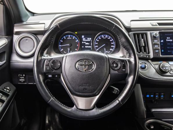 Toyota RAV4 IV (XA40) Рестайлинг с пробегом 2019 года, цена 1 948 000 рублей, 291021 км, внедорожник, Автокод Объявления