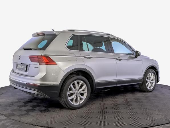 Volkswagen Tiguan II с пробегом 2018 года, цена 1 970 000 рублей, 215287 км, внедорожник, Автокод Объявления