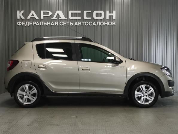 Renault Sandero II с пробегом 2016 года, цена 950 000 рублей, 110053 км, хэтчбек, Автокод Объявления