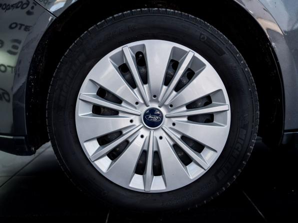 Ford Focus III Рестайлинг с пробегом 2019 года, цена 1 299 000 рублей, 112337 км, хэтчбек, Автокод Объявления