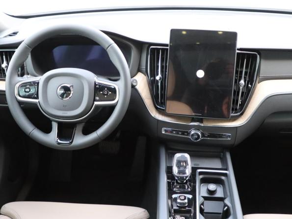 Volvo XC60 II Рестайлинг 2 с пробегом 2025 года, цена 6 690 000 рублей, 25 км, внедорожник, Автокод Объявления