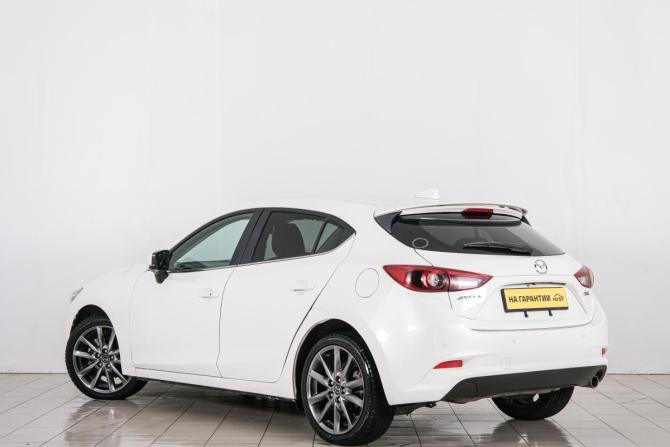 Mazda Axela III Рестайлинг с пробегом 2017 года, цена 1 449 000 рублей, 114571 км, хэтчбек, Автокод Объявления