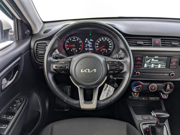 Kia Rio IV Рестайлинг с пробегом 2022 года, цена 1 770 000 рублей, 102660 км, хэтчбек, Автокод Объявления