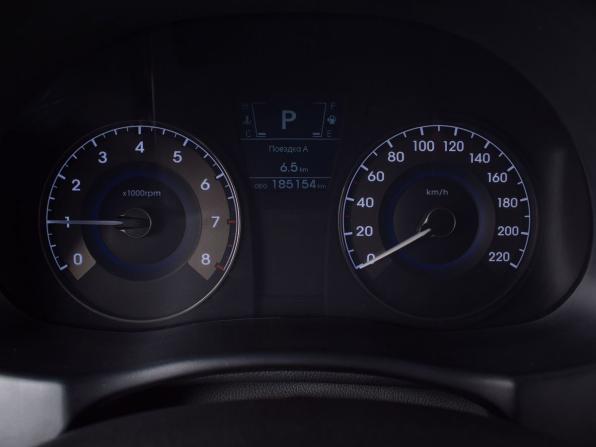 Hyundai Solaris I с пробегом 2012 года, цена 899 995 рублей, 185154 км, седан, Автокод Объявления