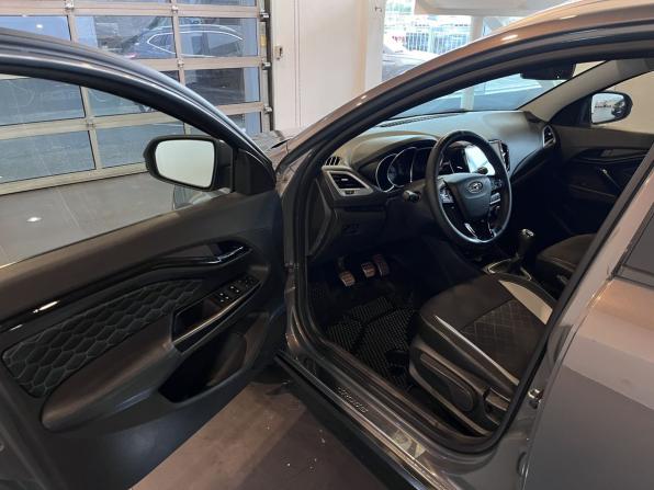 Lada (ВАЗ) Vesta I с пробегом 2018 года, цена 1 080 000 рублей, 122188 км, универсал, Автокод Объявления