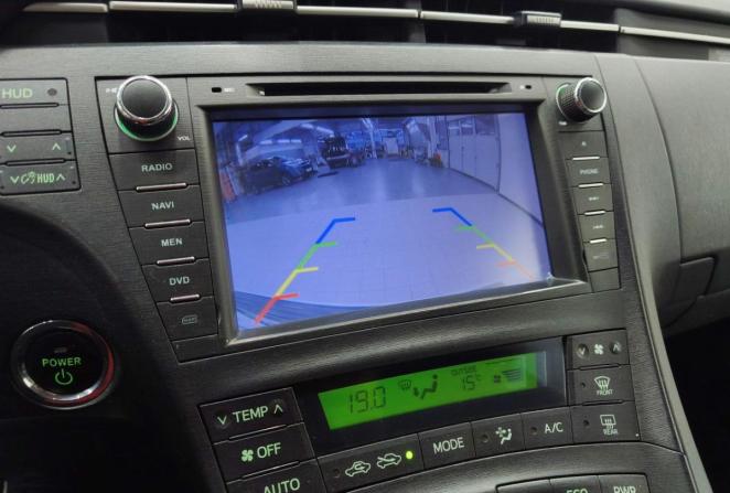 Toyota Prius III (XW30) с пробегом 2009 года, цена 1 029 000 рублей, 221641 км, лифтбек, Автокод Объявления