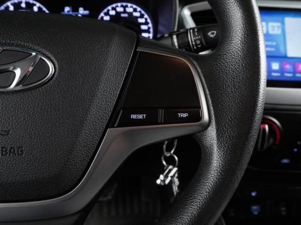 Hyundai Solaris II с пробегом 2020 года, цена 1 379 030 рублей, 82024 км, седан, Автокод Объявления