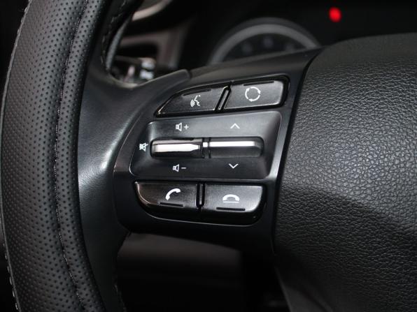Hyundai Elantra VI (AD) Рестайлинг с пробегом 2019 года, цена 1 589 900 рублей, 168725 км, седан, Автокод Объявления