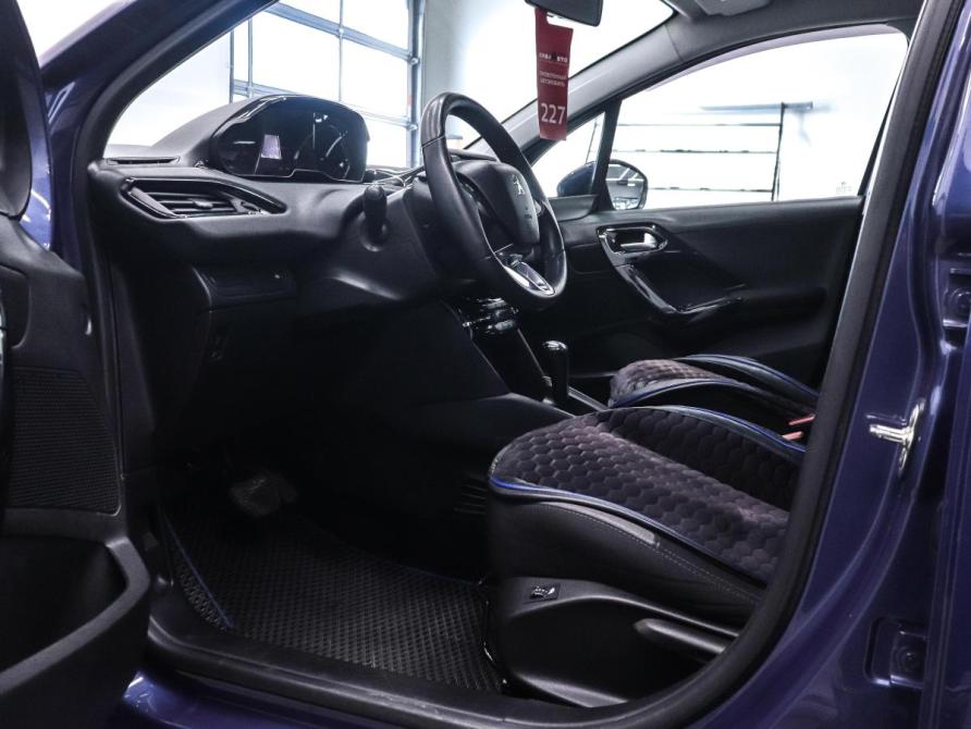 Peugeot 208 I Красноярск  - изображение 11