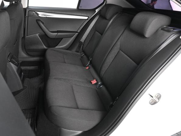 Skoda Octavia III (A7) Рестайлинг с пробегом 2019 года, цена 1 399 000 рублей, 165526 км, лифтбек, Автокод Объявления
