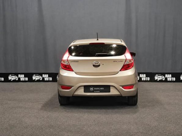 Hyundai Solaris I с пробегом 2012 года, цена 669 000 рублей, 130000 км, седан, Автокод Объявления