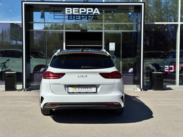 Kia Ceed III Рестайлинг с пробегом 2021 года, цена 2 050 000 рублей, 76502 км, универсал, Автокод Объявления