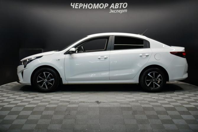 Kia Rio IV Рестайлинг с пробегом 2021 года, цена 1 339 000 рублей, 216010 км, седан, Автокод Объявления