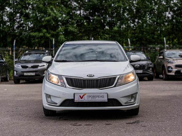 Kia Rio III Рестайлинг с пробегом 2015 года, цена 778 000 рублей, 177372 км, седан, Автокод Объявления