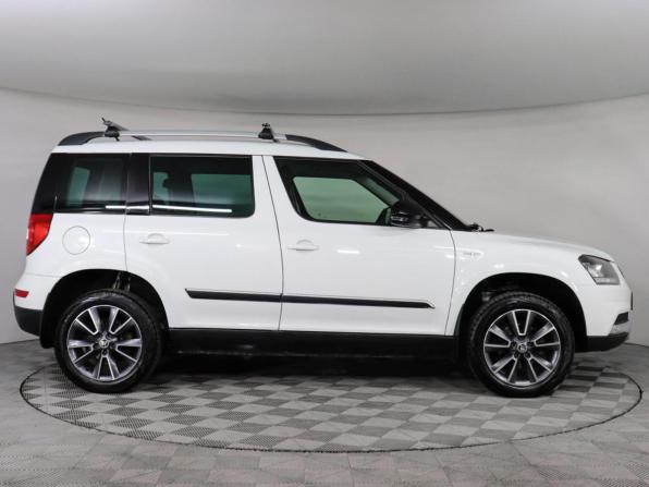 Skoda Yeti I Рестайлинг с пробегом 2016 года, цена 1 319 000 рублей, 215290 км, внедорожник, Автокод Объявления