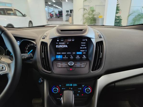 Ford Kuga II Рестайлинг с пробегом 2019 года, цена 1 590 000 рублей, 165250 км, внедорожник, Автокод Объявления