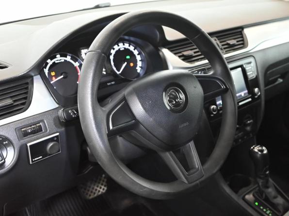 Skoda Rapid I с пробегом 2017 года, цена 1 250 000 рублей, 132785 км, лифтбек, Автокод Объявления